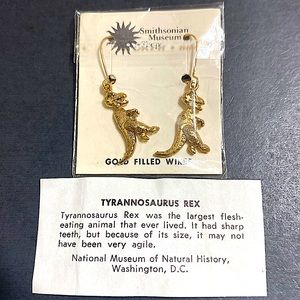 🖤NEW💕REX earrings